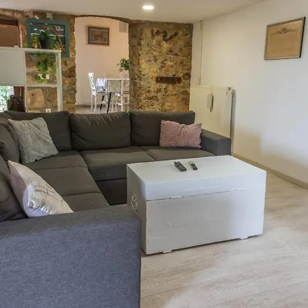 Casa Angelo Vilă Nerezine